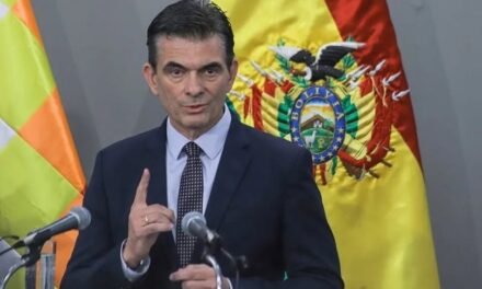 PRESIDENTE PAZ: “A QUIENES NO DIALOGAN LES CAERÁ LA CONSTITUCIÓN”