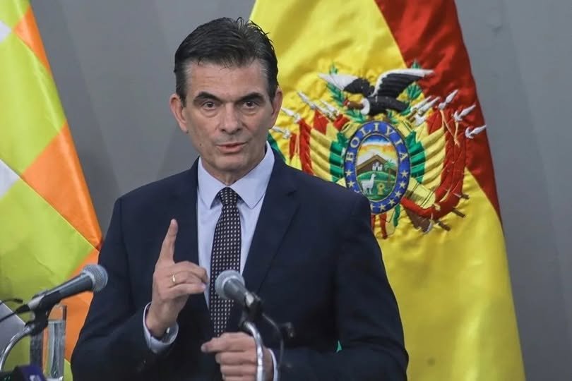 PRESIDENTE PAZ: “A QUIENES NO DIALOGAN LES CAERÁ LA CONSTITUCIÓN”