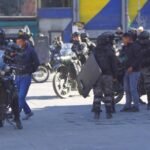 LA PAZ: APREHENDEN A 20 PERSONAS TRAS MASIVA MARCHA Y DISTURBIOS EN TELEFÉRICOS
