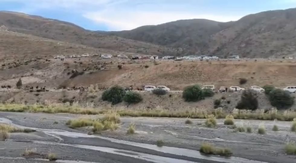 INSTALAN PRIMER BLOQUEO EN CHUQUISACA Y CORTAN LA RUTA ENTRE SUCRE Y TARIJA