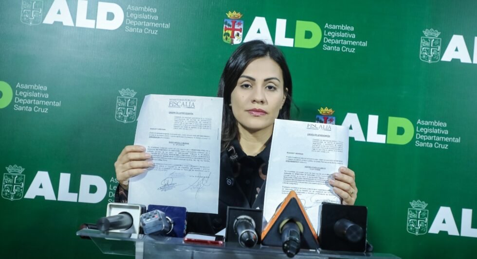 MARÍA RENÉ ÁLVAREZ PRESENTA ACCIÓN POPULAR PARA FRENAR LA VIOLENCIA EN EL PAIS