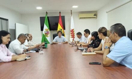 ALCALDE SAAVEDRA REALIZA SU PRIMERA REUNIÓN DE GABINETE MUNICIPAL