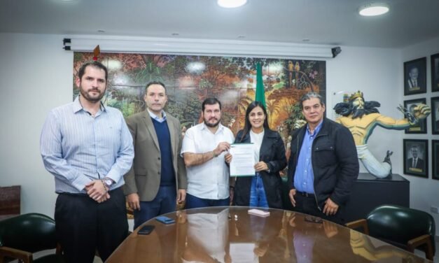 ALD Y COMITÉ PRO SANTA CRUZ ANALIZAN DEFENSA DE LA LEY 1720 DE CONVERSIÓN DE TIERRAS