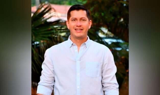 LUIS ALBERTO VACA ASUME LA DIRECCIÓN DE TRANSPARENCIA EN LA ALCALDÍA CRUCEÑA