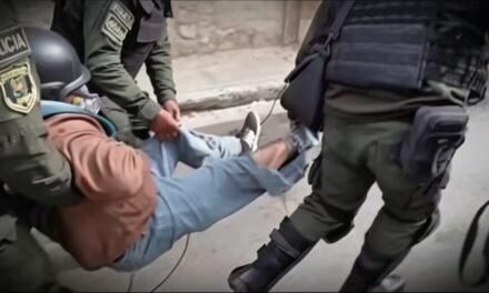 CAMARÓGRAFO RESULTA HERIDO DURANTE COBERTURA DE DISTURBIOS EN LA PAZ