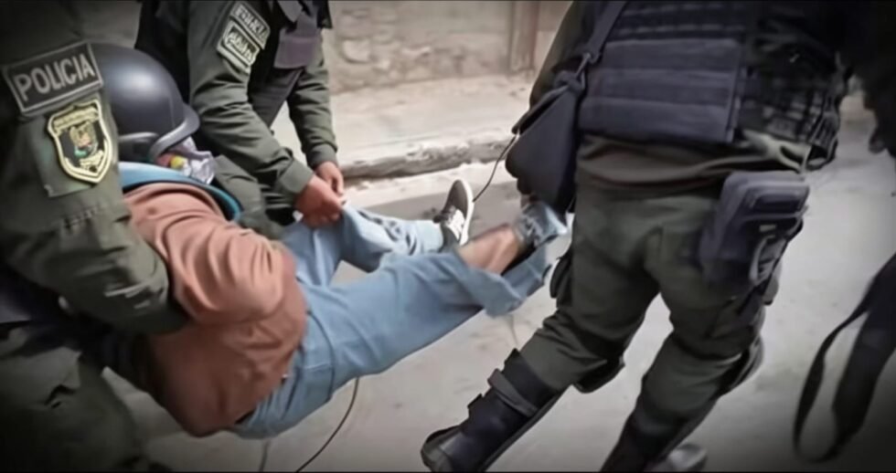 CAMARÓGRAFO RESULTA HERIDO DURANTE COBERTURA DE DISTURBIOS EN LA PAZ