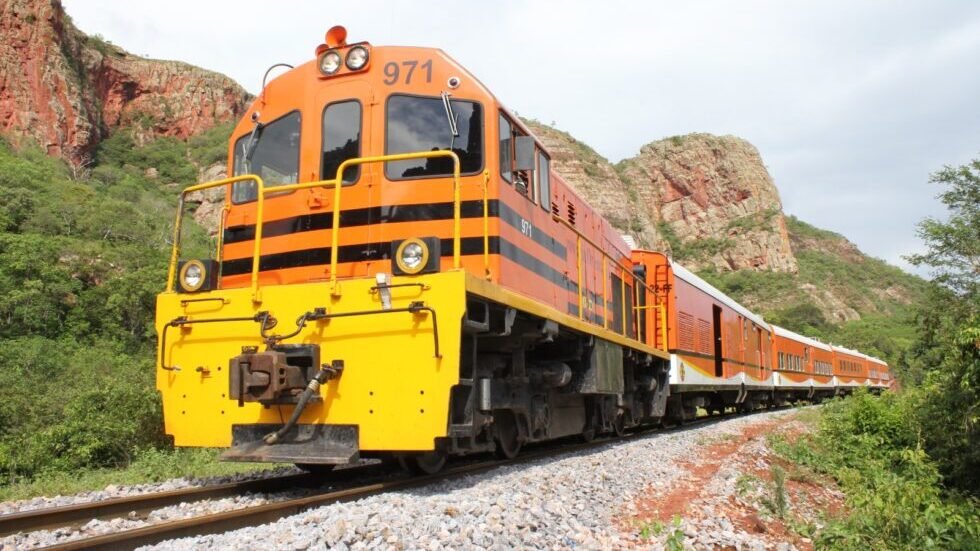 FERROVIARIA ORIENTAL REACTIVA EL SERVICIO DEL TREN EXPRESO ORIENTAL DESDE ESTE 29 DE MAYO