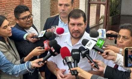 MOVIMIENTO CÍVICO NACIONAL SE REÚNE CON EL PRESIDENTE POR LA CRISIS Y LOS BLOQUEOS