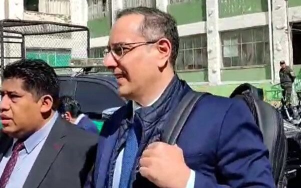 AKLY DECLARÓ ANTE LA FELCC POR CONTRATOS DE CRUDO Y CASO DE GASOLINA DESESTABILIZADA