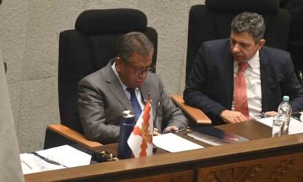 INTERPELACIÓN A MINISTRO OVIEDO REVELA FALLAS EN CONTROLES ADUANEROS EN CASO «MALETAS»