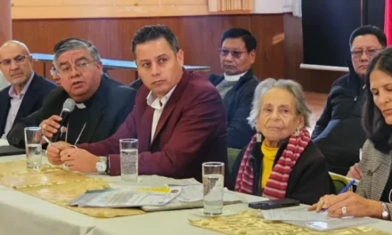 COMISIÓN DE DIÁLOGO PIDE LEVANTAR ÓRDENES DE APREHENSIÓN CONTRA DIRIGENTES MOVILIZADOS