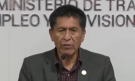 MINISTRO DE TRABAJO RENUNCIA AL CARGO Y LLAMA A «PACIFICAR EL PAÍS»