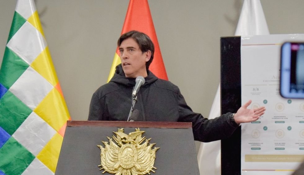 GOBIERNO VUELVE A CONVOCAR AL DIÁLOGO EN MEDIO DEL PARO DE TRANSPORTISTAS
