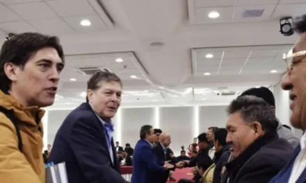 ACUERDO ENTRE GOBIERNO Y CHOFERES FRENA NUEVAS PROTESTAS