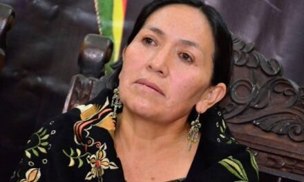 TOMASA YAHURI LLAMA AL DIÁLOGO Y A LA UNIDAD NACIONAL ANTE LA CRISIS SOCIAL