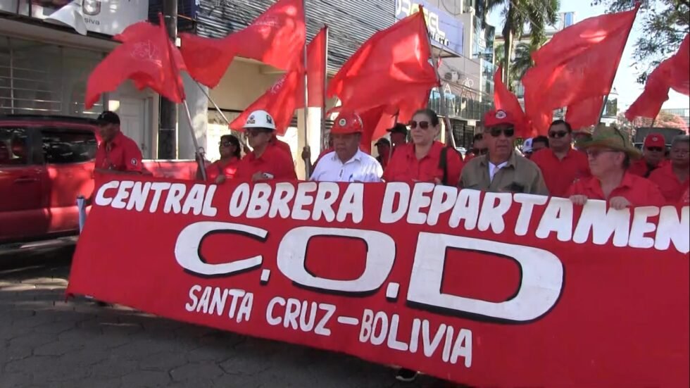 GRAN MARCHA POR EL DÍA DEL TRABAJADOR EN SANTA CRUZ