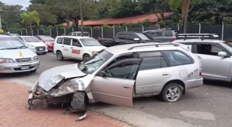 TRÁGICO ACCIDENTE EN EL TERCER ANILLO DEJA UN FALLECIDO Y UN HERIDO