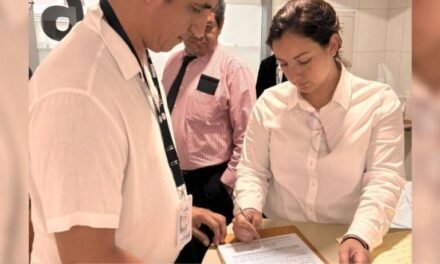 LAURA ROJAS SE PRESENTA A AUDIENCIA POR EL CASO 32 MALETAS