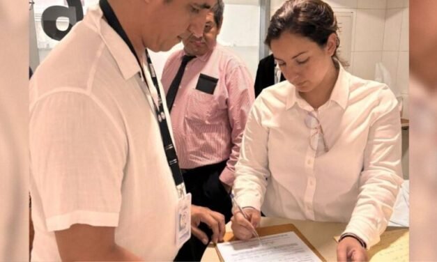 LAURA ROJAS SE PRESENTA A AUDIENCIA POR EL CASO 32 MALETAS