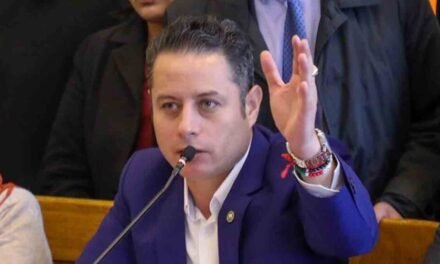VICEPRESIDENTE PLANTEA AUTOCRÍTICA Y LLAMADO AL DIÁLOGO EN MEDIO DE BLOQUEOS