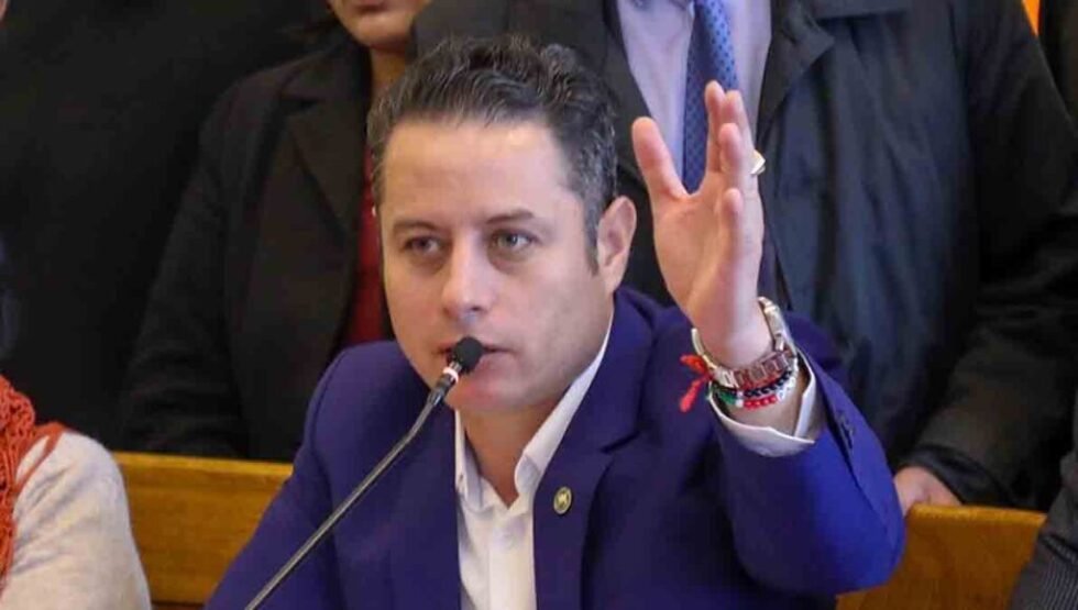 VICEPRESIDENTE PLANTEA AUTOCRÍTICA Y LLAMADO AL DIÁLOGO EN MEDIO DE BLOQUEOS