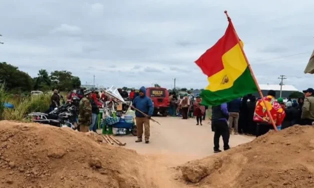 SAN JULIÁN MANTIENE BLOQUEO Y SE ESPERA SALIDA NEGOCIADA AL CONFLICTO