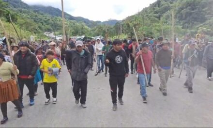 CAMPESINOS ARMADOS EN EL TRÓPICO ADVIERTEN RESISTENCIA ANTE OPERATIVOS