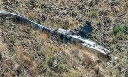 CAE AVIONETA DE LA FAB EN RUTA LA PAZ–COCHABAMBA