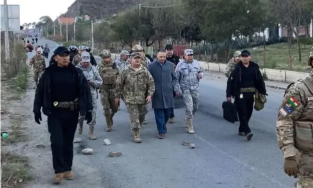 «ES LA VICTORIA DE LA GENTE”: JUSTINIANO DESTACA REAPERTURA DE VÍAS Y RETORNO A LA NORMALIDAD