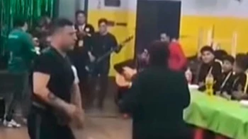 DESTITUYEN AL DIRECTOR DEL PENAL DE SAN PEDRO E INVESTIGAN FIESTA DE RECLUSOS