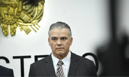 “BOLIVIA NO PUEDE SER REHÉN DE UNA CONDICIÓN JUDICIAL”, AFIRMA EL MINISTRO DE DEFENSA