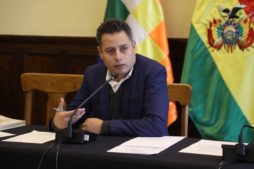 LARA CUESTIONA AL MINISTRO DE ECONOMÍA POR CONTRADICCIONES SOBRE LA SUBVENCIÓN A COMBUSTIBLES