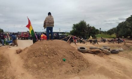 INSTALAN MESA DE DIÁLOGO PARA LEVANTAR EL BLOQUEO DE SAN JULIÁN