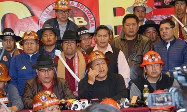 COB LLAMA “A LA PAZ” Y CONMINA AL GOBIERNO A ATENDER SU PLIEGO DEL 1 DE ABRIL