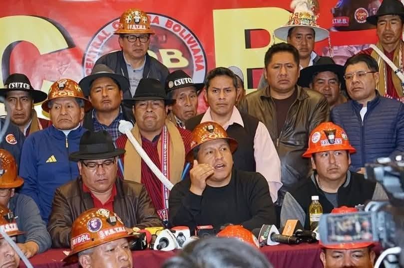 COB LLAMA “A LA PAZ” Y CONMINA AL GOBIERNO A ATENDER SU PLIEGO DEL 1 DE ABRIL