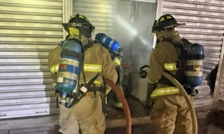VORAZ INCENDIO CONSUME 10 PUESTOS DE COMIDA EN LA RAMADA