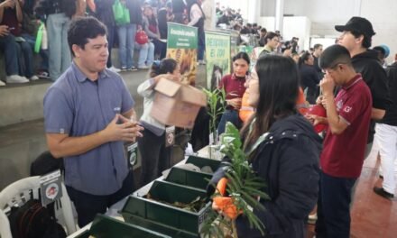 EXITOSA ECOFERIA DE EMACRUZ SUPERA LOS 750 KILOS RECOLECTADOS
