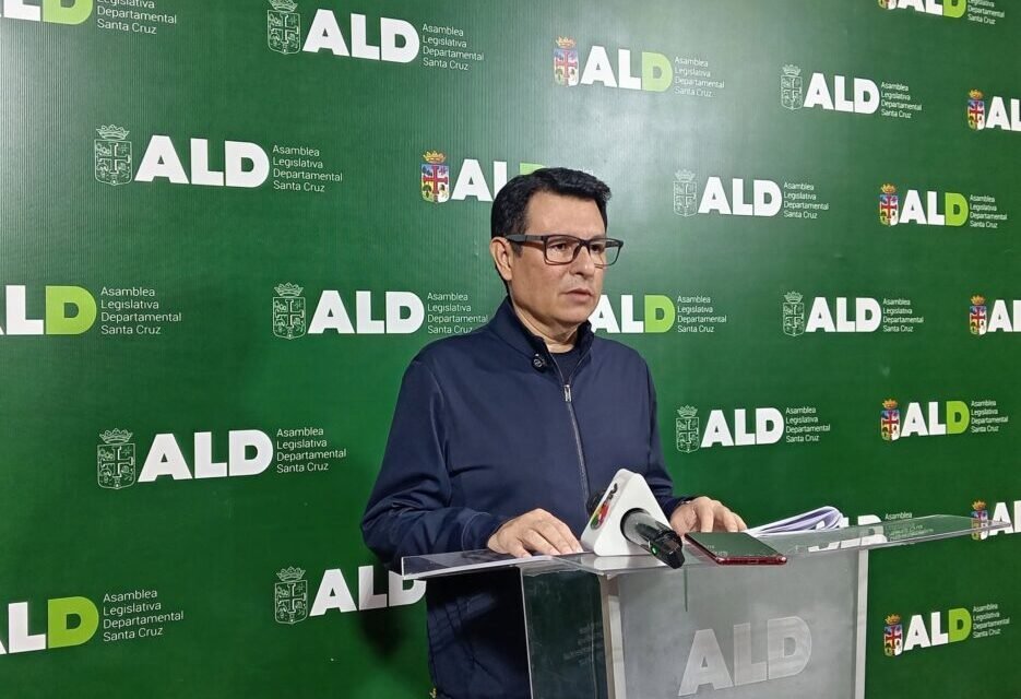 ALD DE SANTA CRUZ DENUNCIA “BURLA” A LA POBLACIÓN POR PROLONGACIÓN DE BLOQUEOS