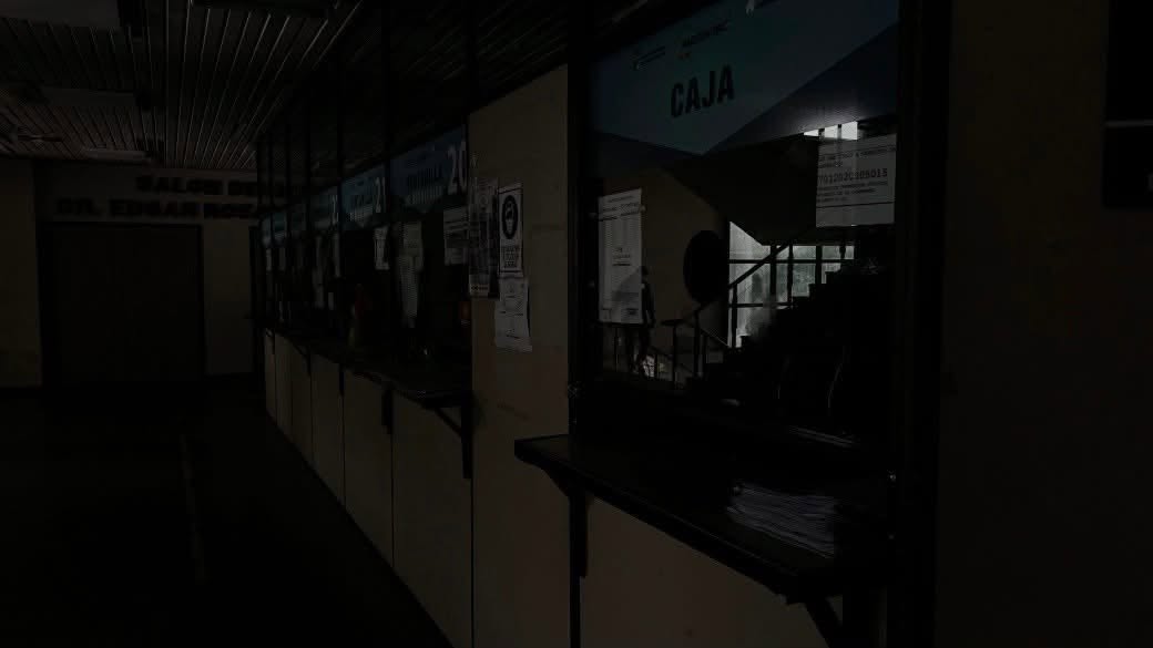 TRIBUNAL DE JUSTICIA DE SANTA CRUZ SUFRE CORTE DE LUZ POR DEUDA Y SUSPENDE AUDIENCIAS