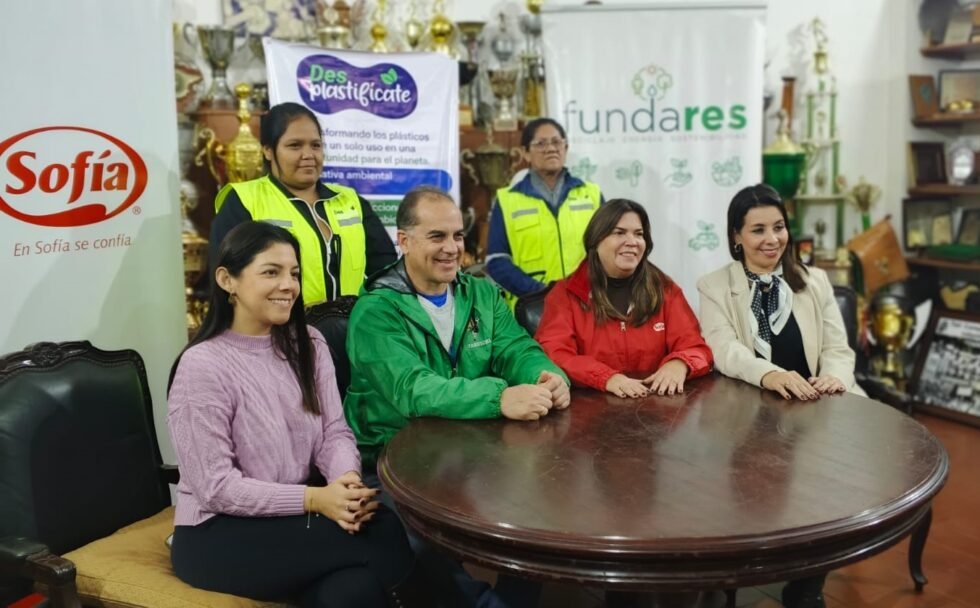 LANZAN CAMPAÑA “DESPLASTIFÍCATE” PARA PROMOVER EL RECICLAJE DURANTE LA COPA TAHUICHI