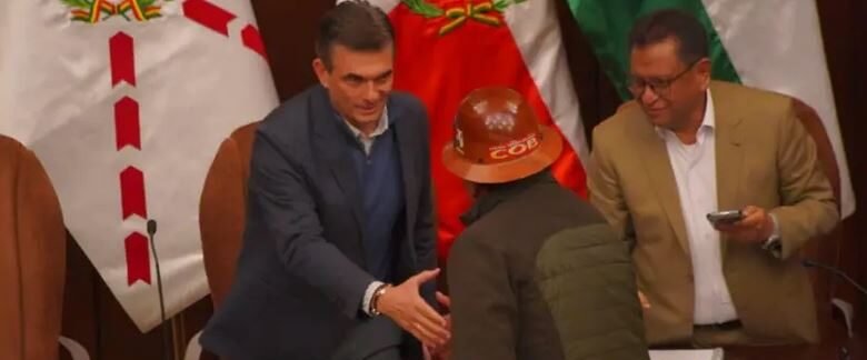 GOBIERNO Y COB REINSTALAN MESA DE DIÁLOGO EN LA PAZ