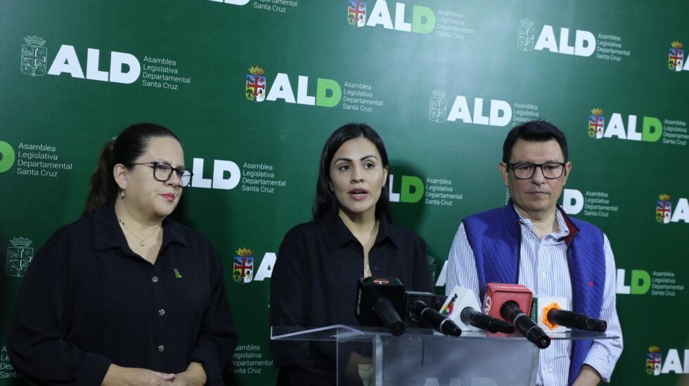 SALA CONSTITUCIONAL ADMITE ACCIÓN POPULAR DE LA ALD CRUCEÑA POR BLOQUEOS