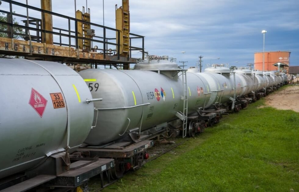 YPFB REACTIVA EL FERROCARRIL PARA IMPORTAR MILLONES DE LITROS DE GASOLINA