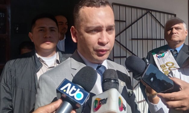 «A LOS MAGISTRADOS NOS SOBRA LO QUE A SU GOBIERNO LE FALTA», DICE SAUCEDO