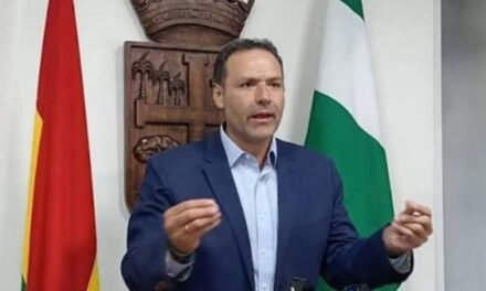 ZAMBRANA: “BOLIVIA YA NO ENFRENTA SOLAMENTE UNA CRISIS DE BLOQUEOS. ENFRENTA LA RUPTURA DE SU PACTO SOCIAL”