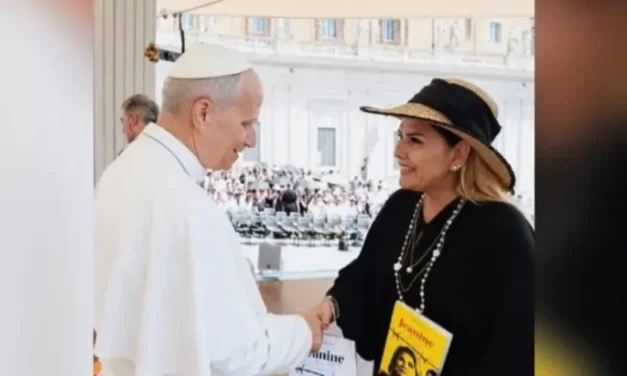 JEANINE AÑEZ DESTACA ENCUENTRO CON EL PAPA: “ME DEJÓ GRATITUD, ESPERANZA Y PAZ”