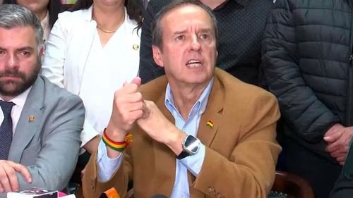 TUTO CUESTIONA A ARGOLLO Y AFIRMA QUE NO REPRESENTA A LAS BASES