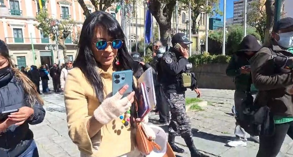 WILMA ALANOCA BAJO INVESTIGACIÓN POR PRESUNTA INSTIGACIÓN DE BLOQUEOS