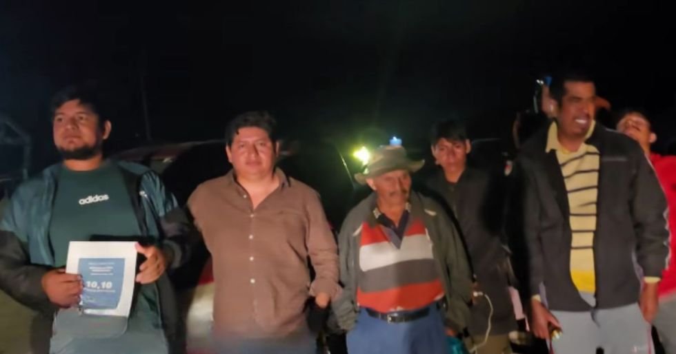 DIRIGENTES DEL TRÓPICO INSTALAN VIGILIA POR SUPUESTA VISITA DE RODRIGO PAZ A CHIMORÉ