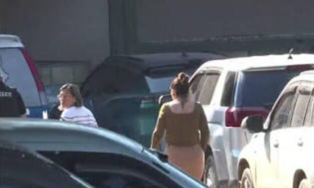 MUJER SUFRE ATRACO TRAS RETIRAR BS 1 MILLÓN DE UNA ENTIDAD FINANCIERA